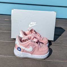 Super Cute Brand New Never Worn Baby/Toddler Shoes. With Box Baby Nike Shoes Girl, Baby Girl Shoes Nike, Purple Nike Shoes, Todler Shoes Nike, Baby Girl Jordans, Baby Nike Shoes, Baby Girl Nike, Infant Nike Sneakers, Nike Force 1