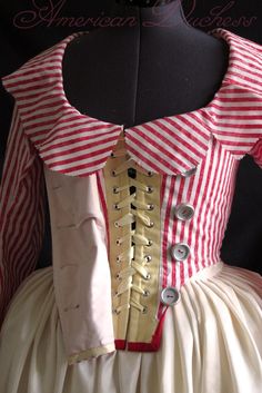 1790s Red and White Striped Jacket 18th century by "americanduchess pet en l'air" Very clever! I thought Ana Maria would have enjoyed something so bright and modern. 1790s Fashion, Costume Carnaval