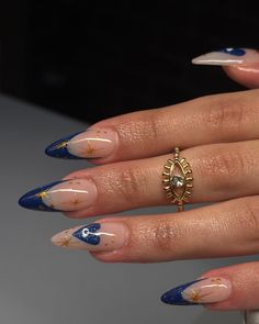 🧿🪬✨✨✨ Ocean Inspo Nails, Nail Art Detailed, Nails For Dubai, Nail Inspo Blue And White, Almond Aesthetic Nails, Nail Inspo Navy Blue, Winter Design Nails, Senior Picture Nails, Pearl Nail Ideas