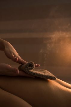 Spa Massage Therapy, Massage Marketing, Woman's Back, Massage Therapy Business, Medical Wallpaper