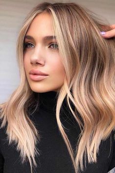 Natural Blonde, Dirty Blonde Hair, Brunette Balayage Hair, Honey Blonde Hair, Red Lehenga, Blonde Hair Looks, Hair Balayage, Hair Shades, Brown Blonde Hair