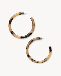 Bold Hoops in Blonde Tortoise Zazie Beetz, Hoop Earrings Handmade, Lucy Liu, Gold Rate, Versatile Jewelry, Katie Holmes, Kendall Jenner, Earrings Handmade, Tortoise