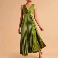 Size Xs, Beautiful Green Pleated Cut Out Dress! Never Worn, Perfect Condition. Nwot. Green Pleated Maxi Dress For Date Night, Pink Slip Dress, Sincerly Jules, Bridesmaids Dress Inspiration, Pink Floral Maxi Dress, Halter Bodycon Dress, Pink Silk Dress, Pink Sleeveless Dress, Sincerely Jules