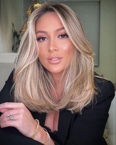 Perfect Blonde Hair, Short Hair Highlights, Bob Hair Color, Blonde Hair Transformations, Hair Curling Tips, Short Blonde Hair, Hair Inspiration Color, Hair Transformation, Great Hair