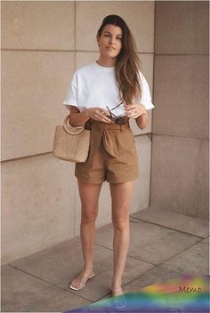 Minimal Stil, Minimalist Moda, Vacation Outfits Women, Push Up Lingerie, Summer Vacation Outfits, Travel Outfit Summer, Fashion Blogger Style, Summer Fashion Trends