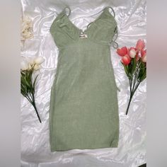 This Dress Has Never Been Worn, Brand New. Light Green Mini Dress. Light Green Mini Dress, Embellished Cocktail Dress, Boho Tunic Dress, Sequin Sheath Dress, One Sleeve Dress, Iconic Dresses, Lace Cutout, Floral Embroidered Dress, Green Mini Dress