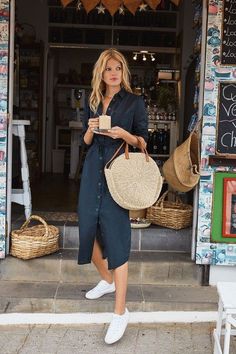 Witte Sneakers Outfit, White Sneakers With Dress, 80s Fashion Summer, White Sneakers Outfit, Sneaker Outfits, Korean Summer, 90's Fashion, Cute Summer Dresses