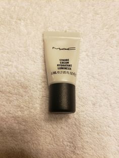 AVAILABLE FOR PURCHASE IS THE MAC STROBE CREAM, NET WT 0.2 FL OZ, MADE IN THE USA PAYMENT METHOD - PAYPAL ONLY SHIPS TO USA ONLY NO RETURNS Mac Strobe Cream, Strobe Cream, Cream Aesthetic, Strobing, Made In The Usa, Mac, Ships, Cream