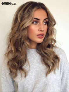 Hot Hair Colors, Frontal Hairstyles, Tight Curls, Brown Blonde Hair, Long Wavy Hair, Light Brown Hair, Shoulder Length Hair, Hair Color Trends, Brown Hair Colors