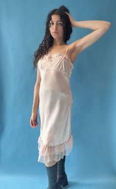 Vintage Y2K 1990s Size L Embellished Slip Dress in Blush Pink.  Beautiful lace and embellishments Double tiered frill hem Cute button up side with adjustable straps.  Size Medium/Large.  Measurements:  Armpit to armpit - 36 inches Total length - 42 inches. Shown pinned on a size 6-8 model height 167cm. Floral Mesh Top, Boho Print Dress, Vintage Shirt Dress, Knee Length Coat, Printed Midi Skirt, Boho Print, Vintage Skirt, Vintage Tops, Vintage Shirts