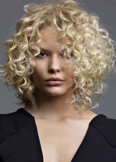 Long Blonde Curly Hair, Blonde Curly Hair, Long Bob Haircuts, Haircut Styles, Wavy Hairstyles, Nicole Richie, Short Hairstyle