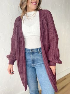 Fashion 2023, Chunky Cardigan Outfit, Mom Style Chunky Cardigan Outfit, Cardigan Outfit, Chunky Cardigan, Cardigan Outfits, Mom Style