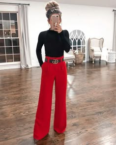 Cute Attorney Outfits, Business Casual Outfits For Women Winter Holiday Party, Formal Christmas Outfits For Women, Wedding Pants Outfit Guest, Holiday Work Party Outfit, Christmas Party Outfits Fancy Classy, Red Pants Outfit, Attorney Outfit, Attorneys Office