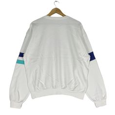 PLEASE ASK ANY QUESTION BEFORE BUYING THIS IS USED CLOTHING PLEASE DONT EXPECTED IT TO BE LIKE NEW OR IN PRISTINE CONDITION Vintage 90s St Christopher Sweatshirt Tennis Club Team Sportswear Clothing Crewneck Pullover White Colour Size Large tag St Christopher material Cotton 100% saiz on tag M (Medium) Mesasures About ( Approximately) -Armpit to Ampit : update inch -Length (back collar down) : updated inch Condition : Great Used Condition 8/10 **No Tears No Stains And No Hole** 🎈PLEASE READ THE Oversized Sportswear Sweater For Sports, Oversized Sporty Sweater For Sports, 90s Style White Crew Neck Sweater, White Crew Neck Sweater In 90s Style, Sporty Crew Neck Sweater For Sports, 90s Style White Long Sleeve Sweatshirt, Oversized Long Sleeve Sweatshirt For Sports Events, 90s White Sweatshirt With Letter Print, White Retro Crew Neck Sweater