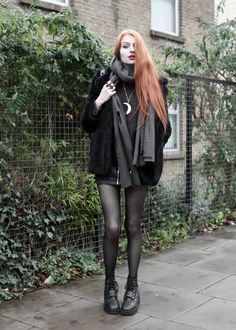 Gothic Winter Outfit, Goth Winter Outfits, Organisation Dressing, Goth Winter, Olivia Emily, Goth Casual, Dark Beauty Fashion, Witchy Clothing, Black Clothes