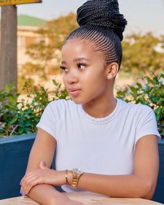 Simply Hairstyles, Natural Hair Box Braids, Latest Hair Braids, Cornrows Natural Hair, Cornrows Braids For Black Women, Hair Transplant Cost, Short Box Braids Hairstyles