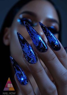 Nail Designs Space, Blue Stilletos Nails, Blue Stiletto Nails Design, Blue And Black Nails Designs, Black And Blue Nail Ideas, Space Nail Designs, Blue And Black Nails, Black And Blue Nails, Royal Blue Nails Designs