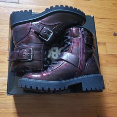 G By Guess Los Angeles Womens Gg Slayder Dark Purple Glossy Combat Boots Size 6m New In Box Purple High-top Boots For Fall, Trendy Purple Lace-up Boots, Trendy Purple Ankle-high Boots, Heeled Combat Boots, Guess Boots, Brown Combat Boots, Platform Combat Boots, Guess Heels, Faux Leather Heels