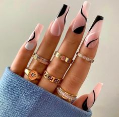 Aesthetic nails, nail inspo, summer nails, press ons, fashion Ombre Acrylic Nails, Acrylic Press On Nails, Black Nail, Pink Acrylic Nails, Fancy Nails, Chic Nails, Nail Polishes