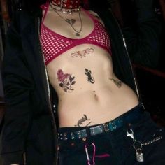 「 ❀ desireemyersss 」 Mode Inspo, Piercing Tattoo, Body Mods, Aesthetic Grunge, Pretty Tattoos, Grunge Aesthetic, Cute Tattoos