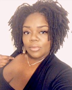 Layered Locs, Sista Locks, Microlocs Journey, Assymetrical Bob, Dreads Short Hair, Angled Hair, Sister Locks, Short Hair Styles African American, Sisterlocks Styles