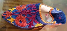 Moroccan babouche, babouche slippers, leather slippers, women slippers, traditional babouche, pure l Moroccan Slippers, Babouche Slippers, Painted Canvas Shoes, Women Crafts, Velvet Slippers, Buy Linen, Embroidery Shoes, Moroccan Dress, Women Slippers