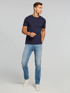 Navy Jeans Outfit, Basic Tshirt Outfit, Basic Tee Outfit, Blue Tshirt Outfit, Casual Tshirt Outfit, Mens Plain T Shirts, Jeans Outfit Men, Worship Team