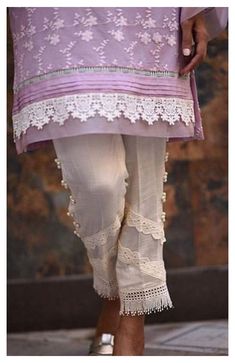 Trouser Pants Design, Trouser Design With Lace, Palazzo Pants Outfit Indian, Palazzo Pants Outfit Casual, Trouser Designs Pakistani, Ladies Trousers Designs, New Trouser Design, Laces Design, Palazzo Design