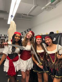 Gold Differ Costume, Halloween Costumes Cute Teenage Girl, Halloween Costumes 5 Girls Group, Holween Ideas Costumes Girl, Pirates Group Costume, Group Pirate Costume Ideas, Halloween Costumes Group Of 4 Women, Halloween Girl Group Costumes, Group Custom Ideas