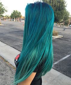 Sea Nymph, Cute Hair Colors, Hair Color Streaks, Teal Hair, Turquoise Hair, Pretty Hair Color, Dye My Hair, Hair Dye Colors, Hair Inspiration Color