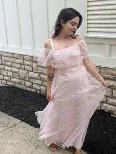 "🌿🌸 Fairy Garden Gown🌸🌿 Full pink lining with white lace overlay Pink silk ribbon waist tie and shoulder straps Zipper enclosure on back Made in USA Flat Measurements Bust 32\" Waist 28\" Hips 40\" Length 51\" Dry Clean Only" Pink Off Shoulder Dress, Garden Gown, Country Chic Dresses, Pretty In Pink Dress, 1960 Dress, Tea Length Skirt, Pink Lace Dress, Cottagecore Fairy, Lace Dress Vintage