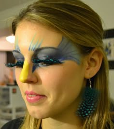 amazing bird makeup! Bird Beak Makeup, Blue Bird Makeup, Parrot Makeup, Chicken Makeup, Duck Makeup, Musical Makeup, Shrek Jr