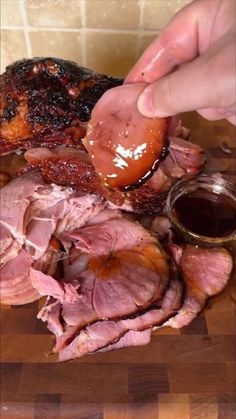 Pork Ideas, Spiral Cut Ham, On The Smoker, Spiral Ham, Good Recipe, Turkey Recipes Thanksgiving, Smoked Ham, Bbq Rub, Smoker Recipes