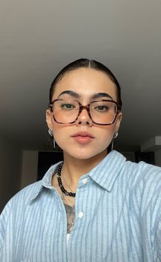 Big Face Glasses, Large Glasses Frames, Big Frames Glasses, Statement Glasses Outfit, Glasses Inspo Square Face, Glasses Frames For Women Square Face, Chunky Glasses Aesthetic, Funky Glasses Frames, Statement Glasses Frames