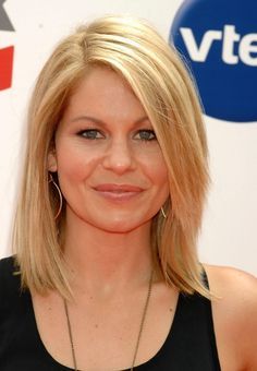 shoulder length layered straight hairstyles - Google Search Heavy Layers Medium Hair With Curtain Bangs, Kathleen Rose Perkins, Candice Cameron Hair, Med Hair, Long Layered Bob Hairstyles, Cameron Hair, Straight Thick Hair, Fall Haircut, Dj Tanner