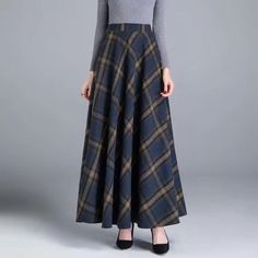 Wool Maxi Skirt, Empire Pattern, Style Transformation, Maxi Rok, Ankle Length Skirt, Beautiful Skirts, Maxi Skirts, Pleated Midi Skirt, Wool Skirts