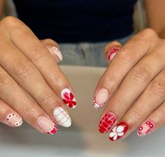 Different Nail Designs On Each Nail, Nail Halloween, Mix Match Nails, Halloween Nail Art Ideas, Teen Nails, Queen Nails, Retro Nails, Hello Nails, Spring Acrylic Nails