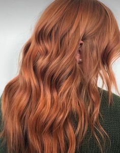 Red Orange Hair Highlights, Honey Copper Formula, Red Hair Copper Highlights, Copper Straight Hair, Autumn Red Hair, Ginger Hair With Highlights, Celebrities With Red Hair, Strawberry Red Hair, Copper Blonde Hair