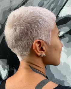 Rebellious Thick Gray Buzz Cut Shaved Platinum Blonde Hair, Grow Out Buzz Cut Women, Funky Pixie Cut Fine Hair, Feminine Buzz Cut, Buzz Cut Women Round Face, Female Buzzcut, Buzz Cuts For Women, Buzz Cut Lengths, Pixie Wavy Hair