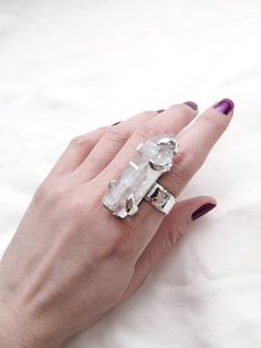 Large Rose Quartz Stone Ring- Clear Quartz Point Crystal The beautiful Point Crystal Ring has character and Boho Chic style.  The Quartz is highly valued and is said to bring good fortune in love, business and health.  D E T A I L S  &   M A T E R I A L S: * Rose Quartz Point or Clear Quartz (5cm aprox.) * sterling silver or gold vermeil silver (Vermeil jewelry is made by first creating the base out of silver and then plating it with a thin layer of 18k gold). *each stone is unique in the world, Raw Rose Quartz Ring, Chakra Ring, London Topaz Ring, Sister Rings, Gold Wave Ring, Mens Skull Rings, Raw Crystal Ring, Oxidized Silver Rings, Reiki Jewelry