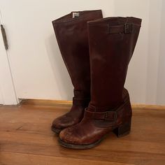 Vintage Distressed Frye Boots!!! Size 10, 3in Stacked Heel, Pull On/No Zipper. Shoes Vintage, Frye Boots, Frye Shoes, Boots Outfit, Vintage Shoes, Stacked Heel, Brown Boots, Shoes Heels Boots, Shoes Women Heels