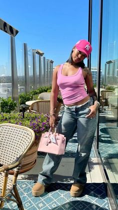 Pink Purse Outfit Black Women, Dess Dior, Clueless Fashion, Slay Outfits, Fashion Tips For Women, Cute Simple Outfits, Cute Summer Outfits