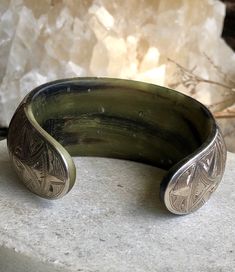 Beautiful Horn Sterling Silver Ethnographic Vintage Cuff Bracelet Measures 1 inch wide, See pics next to ruler for scale Vintage Cuff Bracelet, Usa Jewelry, Handcrafted Necklace, Ruler, Cuff Bracelet, Horn, Cuff Bracelets, 1 Inch, Vintage Items