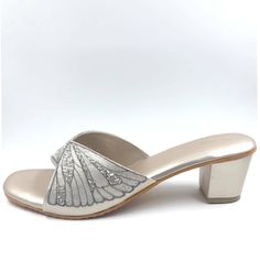 A comfortable, stylish heel that goes along a lot of your outfit and looks stylish on every attire ! As every order is made on order, you can customise according to your footsize and color. Bridal Footwear, Women Heel, Women Footwear, Stylish Heels, Womens Pumps, Heel Pumps, Indian Bridal, Bridal Shoes, Womens Heels