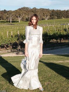 Alexa Chung Wedding, Susie Cave, Vampires Wife, London Clothing, Vampire's Wife, Alexa Chung Style, The Vampires Wife, Romantic Aesthetic, Blogger Street Style