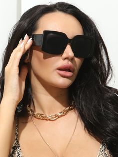 Casual         Women Accessories Square Frame Sunglasses, Fashion Glasses, Eyewear Accessories, Square Frame, Trendy Fashion Women, Glasses Fashion, Sunglass Frames, Square Frames, Maternity Bag