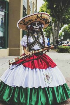 Mexican Theme Party Outfit, Mexico Costume, Catrina Costume, Sugar Skull Artwork, Skulls And Bones, Low Rider Girls, Mexican Fashion, Cute Couple Halloween Costumes, Mexican Heritage