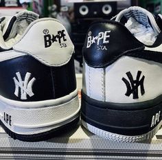 Y2k Emo Shoes, Bape Shoes, Trendy Shoes Sneakers, Fresh Shoes, Hype Shoes, Shoe Inspo, Aesthetic Shoes, Bathing Ape, Swag Shoes