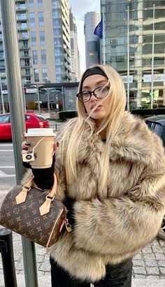 Prada Bag Outfit Street Style, Prada Shoulder Bag Outfit, Santacon Nyc, Paris Outfit Aesthetic, Prada Bag Outfit, Faux Fur Coats Outfit, Ski Fits, Shoulder Bag Outfit, Black Eyebrows