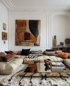 Lounge Rooms Ideas, Western Chic Interior Design, Chic Apartment Aesthetic, Tv Wall Interior Design, At Home Aesthetic, Interiors Dream, Dream House Interior, Design Your Dream House, Apartment Inspiration